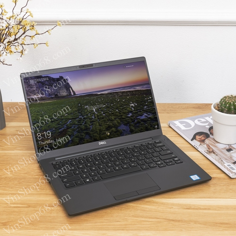 Laptop Dell Latitude 7400 Core i7-8650U | 8GB | 256GB | 14 inch FHD Vân cacbon